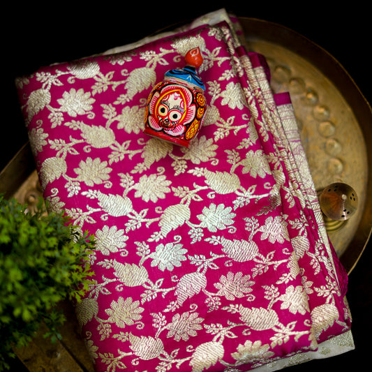 Rani Pink Benarasi - Pink & Golden Design