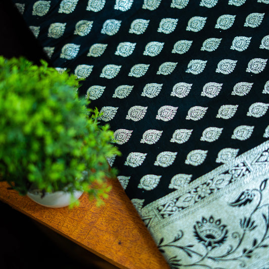 Benarasi - Black & Silver